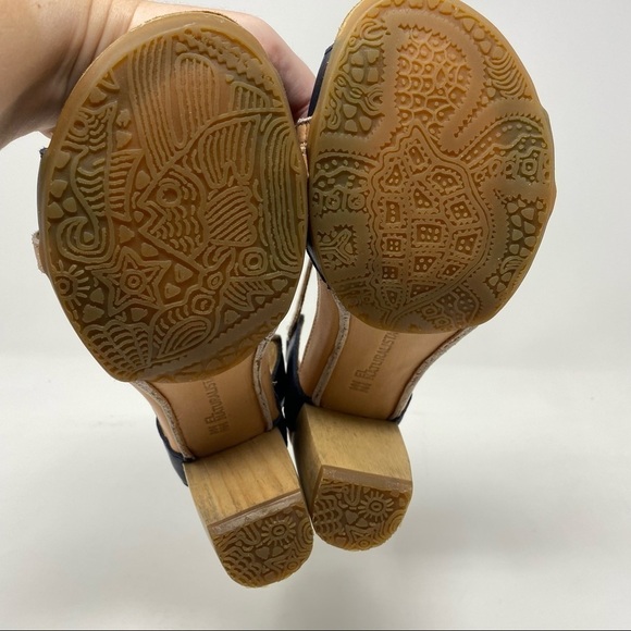El Naturalista leather Kuna sandals ocean - Picture 6 of 7